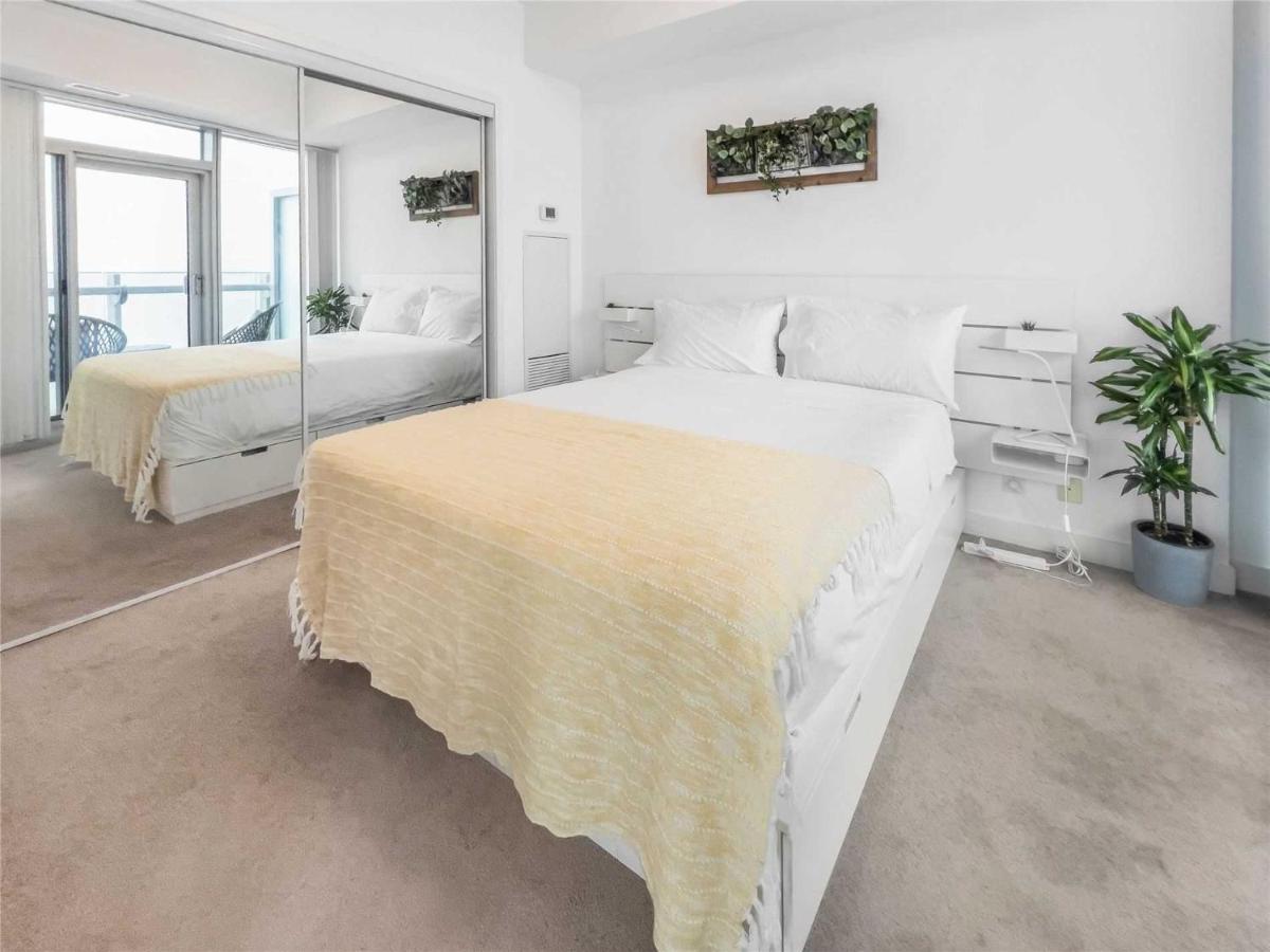 Luxury Condo In The Heart Of Toronto - Next To Scotiabank Arena Kültér fotó