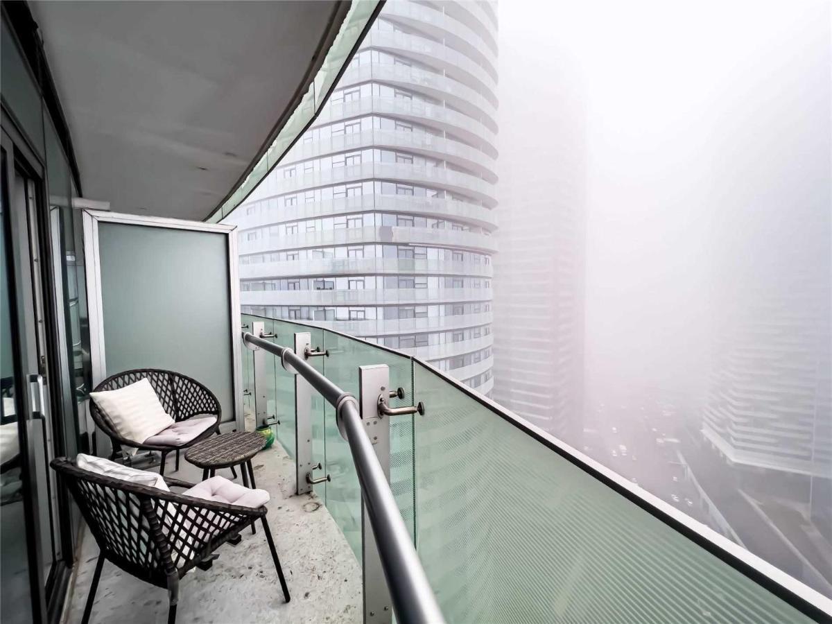 Luxury Condo In The Heart Of Toronto - Next To Scotiabank Arena Kültér fotó