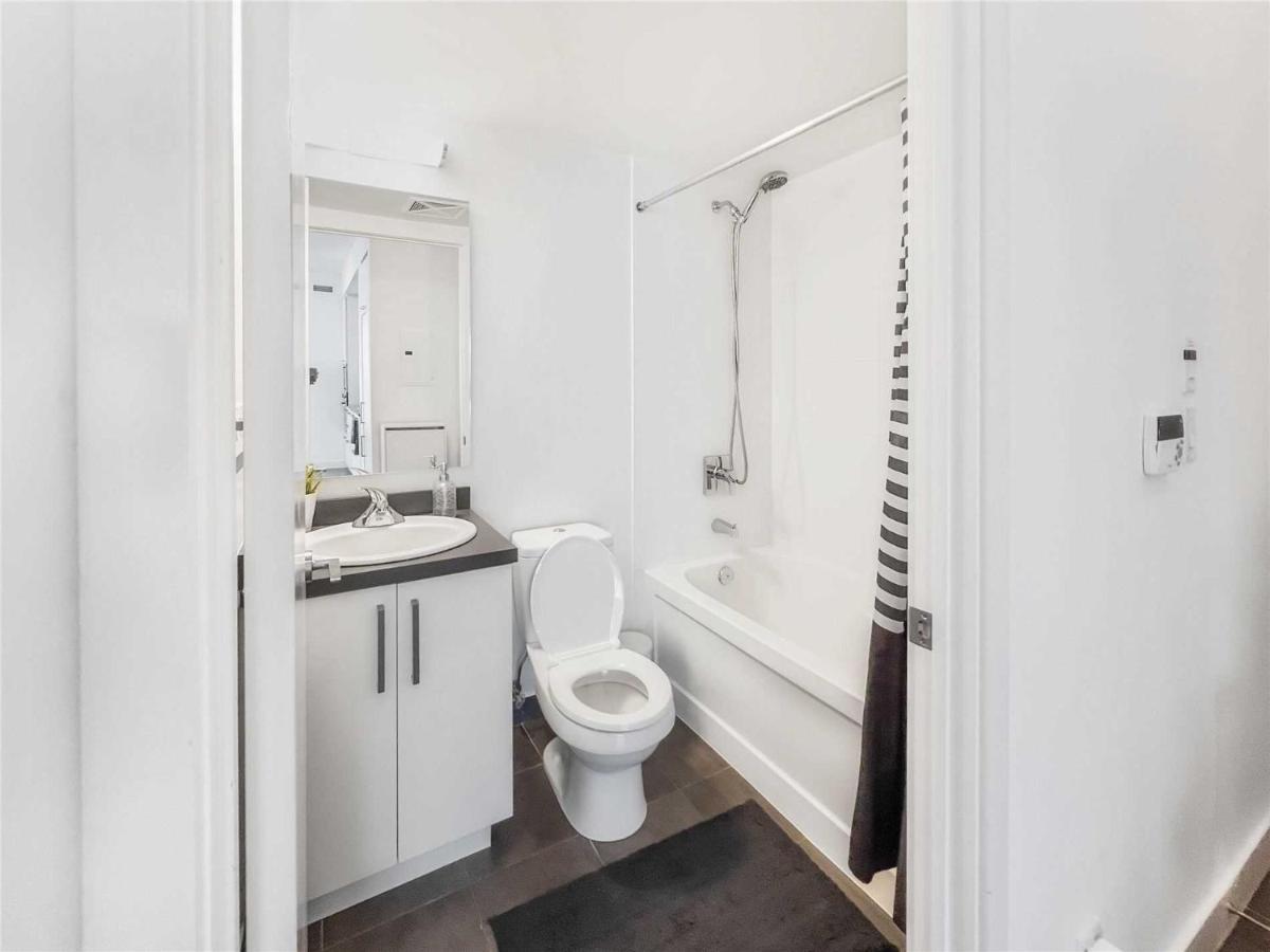 Luxury Condo In The Heart Of Toronto - Next To Scotiabank Arena Kültér fotó