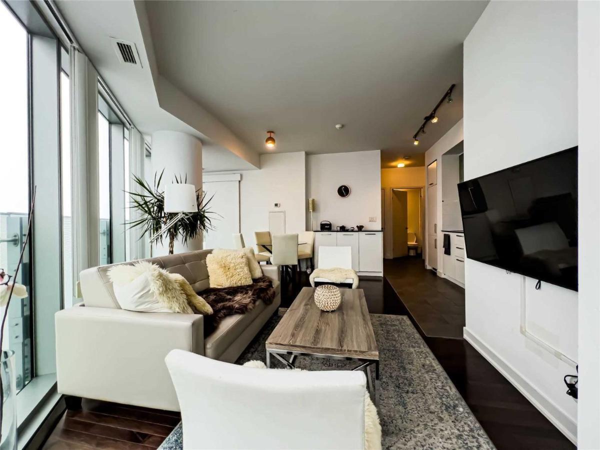 Luxury Condo In The Heart Of Toronto - Next To Scotiabank Arena Kültér fotó